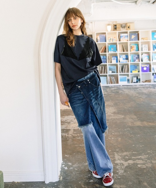 AULA AILA（アウラアイラ）の「オーバーラップスカートレイヤードデザインデニムパンツ（デニムパンツ・レディース・インディゴブルー/ライトブルー/ブラック・1/0）」の17枚目の写真