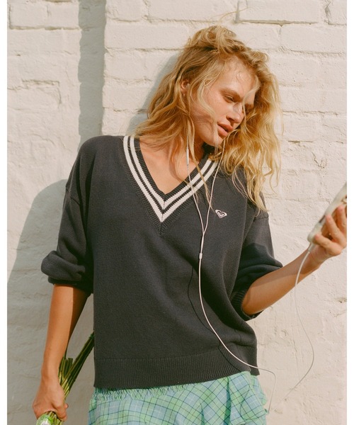 ROXY(ロキシー)の「ROXY ウィメンズ SURF SCHOOL V NECK セーター 【2026年春夏モデル】/ロキシーブイネックニット(ニット/セーター・レディース・ネイビー・MEDIUM/SMALL)」の14枚目の写真
