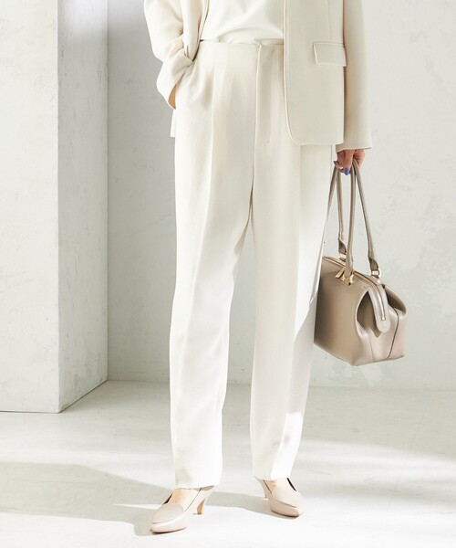 SHIPS（シップス）の「〈接触冷感 / UVカット〉Refinel テーパード パンツ（セレモニー対応可）（その他パンツ・レディース・ベージュ系/ネイビー/アイボリー・36/34/38/40）」の8枚目の写真