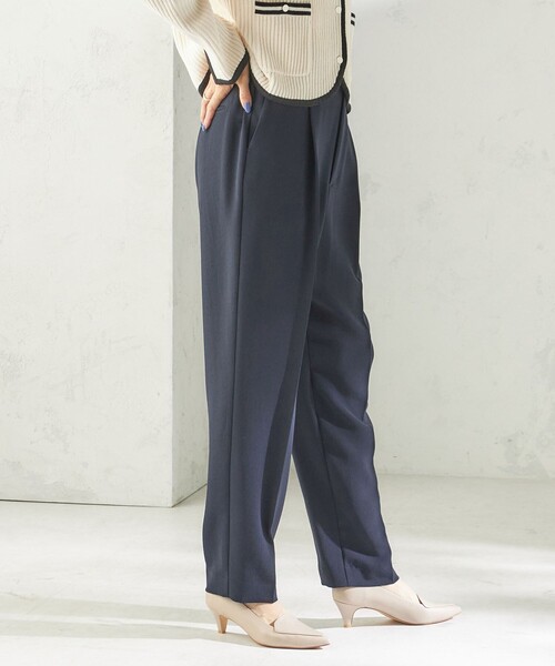 SHIPS（シップス）の「〈接触冷感 / UVカット〉Refinel テーパード パンツ（セレモニー対応可）（その他パンツ・レディース・ベージュ系/ネイビー/アイボリー・36/34/38/40）」の19枚目の写真