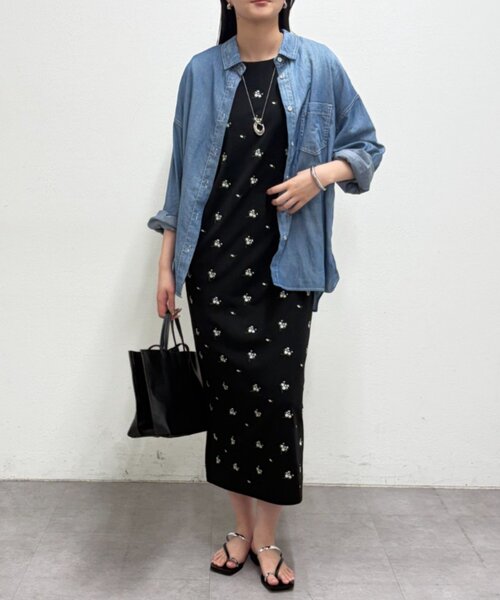 LOUNGEDRESS(ラウンジドレス)の「【@iristagramuuコラボ】ショルダータック刺繍ワンピース(ワンピース・レディース・ブラック・MEDIUM/SMALL/X-SMALL)」の9枚目の写真