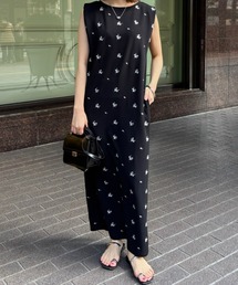 LOUNGEDRESS | 【@iristagramuuコラボ】ショルダータック刺繍ワンピース(ワンピース)