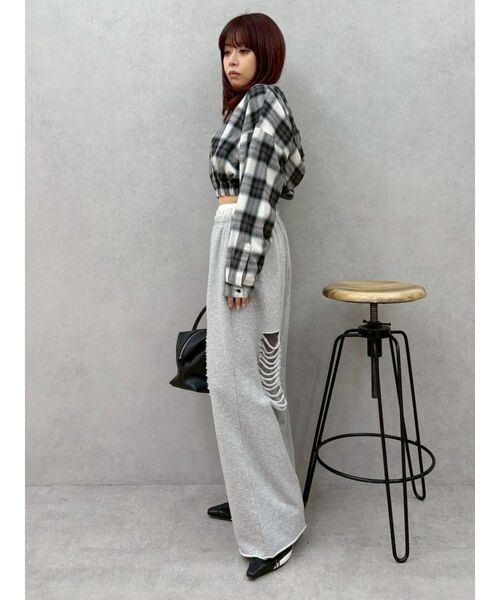 EVRIS（エヴリス）の「レースドッキングダメージスウェットワイドパンツ【セットアップ着用可能】春服（スウェットパンツ・レディース・その他1/ブラック/グレー・FREE）」の5枚目の写真