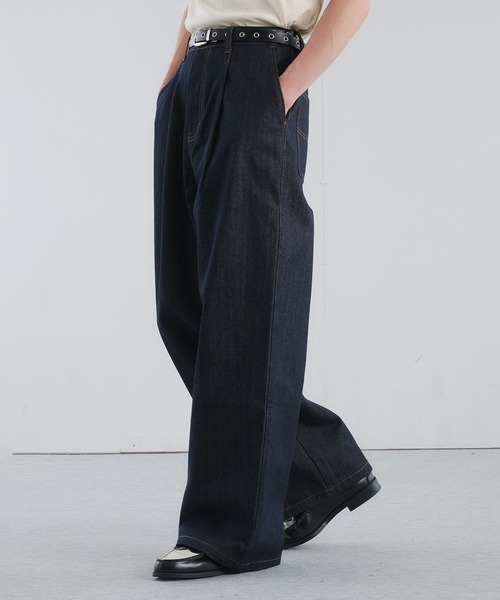 Adoon plain（アドーンプレーン）の「RIGID DENIM 1-TUCK WIDE PANTS / リジットデニム1タックワイドパンツ 【セットアップ可】（デニムパンツ・メンズ・インディゴブルー/ブラック・LARGE/MEDIUM/SMALL）」の2枚目の写真
