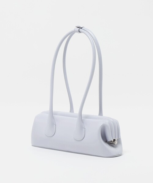 UNITED ARROWS(ユナイテッドアローズ)の「<OSOI>BOAT WIDE MINI バッグ ICY BLUE(ショルダーバッグ・レディース・ライトブルー・FREE)」の8枚目の写真