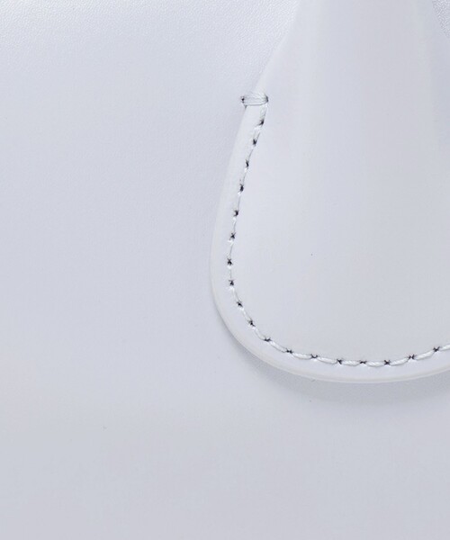 UNITED ARROWS(ユナイテッドアローズ)の「<OSOI>BOAT WIDE MINI バッグ ICY BLUE(ショルダーバッグ・レディース・ライトブルー・FREE)」の17枚目の写真