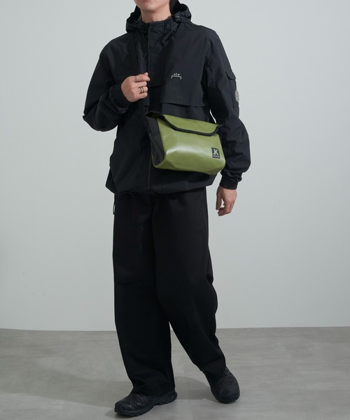 FORECAST(フォーキャスト)の「【FORECAST】防水ショルダーバッグ4L 9114(ショルダーバッグ・メンズ・ブラック/オリーブ・FREE)」の19枚目の写真