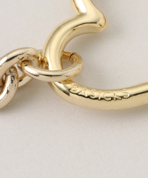 BASICKS(ベイシックス)の「BASICKS / ベイシックス Heart Bracelet (Small Link)(ブレスレット・レディース・ゴールド/シルバー・MEDIUM)」の6枚目の写真