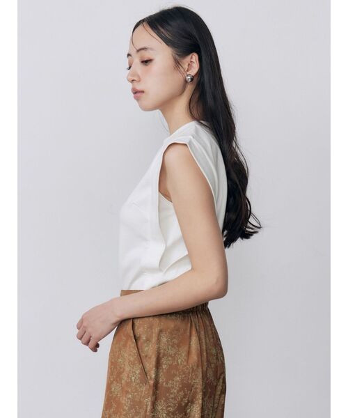 MURUA(ムルーア)の「【接触冷感】フレンチスリーブトップス 夏服(Tシャツ/カットソー・レディース・レッド/ホワイト/モカ/ブラック・FREE)」の21枚目の写真