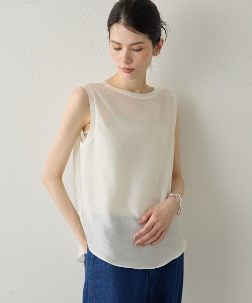 Drawing Numbers（ドローイング ナンバーズ）の「【Drawing Numbers】シャイニーシースルーノースリーブブラウス（シャツ/ブラウス・レディース・ブラック/グレイッシュベージュ/ホワイト・38）」の4枚目の写真