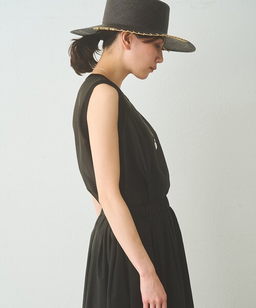 Drawing Numbers（ドローイング ナンバーズ）の「【Drawing Numbers】シャイニーシースルーノースリーブブラウス（シャツ/ブラウス・レディース・ブラック/グレイッシュベージュ/ホワイト・38）」の19枚目の写真