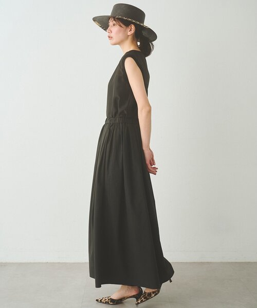 Drawing Numbers（ドローイング ナンバーズ）の「【Drawing Numbers】シャイニーシースルーノースリーブブラウス（シャツ/ブラウス・レディース・ブラック/グレイッシュベージュ/ホワイト・38）」の16枚目の写真