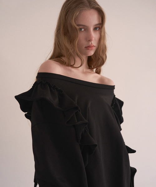 MIELI INVARIANT(ミエリインヴァリアント)の「Droopy Frill Sweat Tops(スウェット・レディース・ブラック/グレー・FREE)」の3枚目の写真
