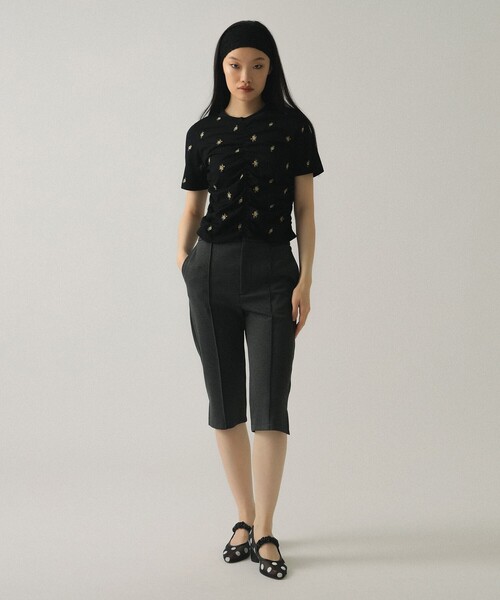 Ray BEAMS(レイビームス)の「フラワー 刺繍 シャーリング Tシャツ(Tシャツ/カットソー・レディース・ブラック/ホワイト系その他6・ONE SIZE)」の7枚目の写真