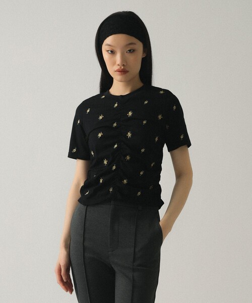 Ray BEAMS(レイビームス)の「フラワー 刺繍 シャーリング Tシャツ(Tシャツ/カットソー・レディース・ブラック/ホワイト系その他6・ONE SIZE)」の10枚目の写真