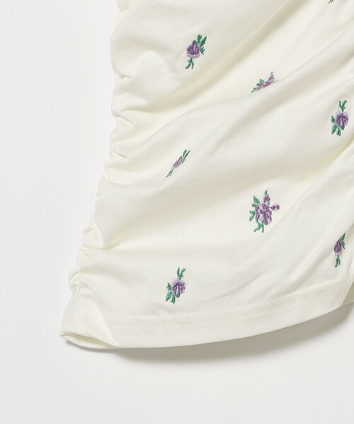 Ray BEAMS(レイビームス)の「【8/6 再値下げ】フラワー 刺繍 シャーリング Tシャツ / 26SS 花柄 洗える コンパクトTシャツ(Tシャツ/カットソー・レディース・ブラック/ホワイト系その他6・ONE SIZE)」の22枚目の写真
