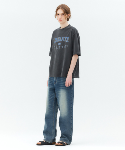 MINDBRIDGE(マインドブリッジ)の「ピグメントレタリングオーバーサイズTシャツ MYTS3150(Tシャツ/カットソー・メンズ・ダークグレー・100/110/95/105)」の3枚目の写真