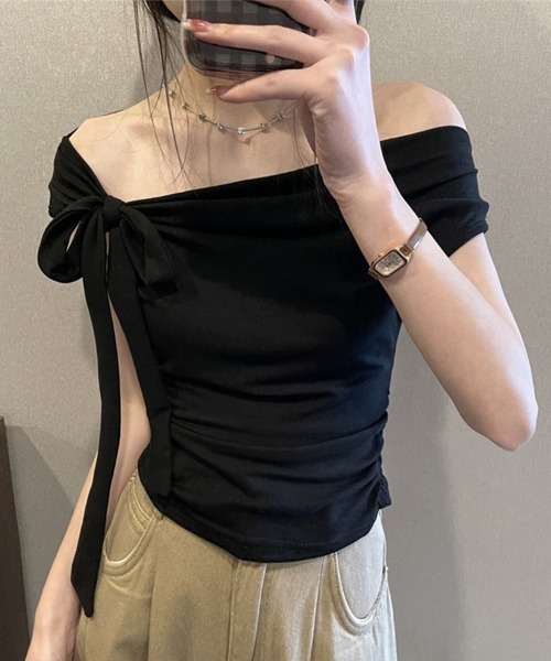 SallyLunn(サリーラン)の「【トレンドライク】ワンショルダートップス(Tシャツ/カットソー・レディース・ホワイト/ブラック/アッシュブラウン・MEDIUM/LARGE)」の6枚目の写真
