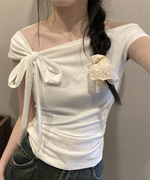 SallyLunn(サリーラン)の「【トレンドライク】ワンショルダートップス(Tシャツ/カットソー・レディース・ホワイト/ブラック/アッシュブラウン・MEDIUM/LARGE)」の9枚目の写真