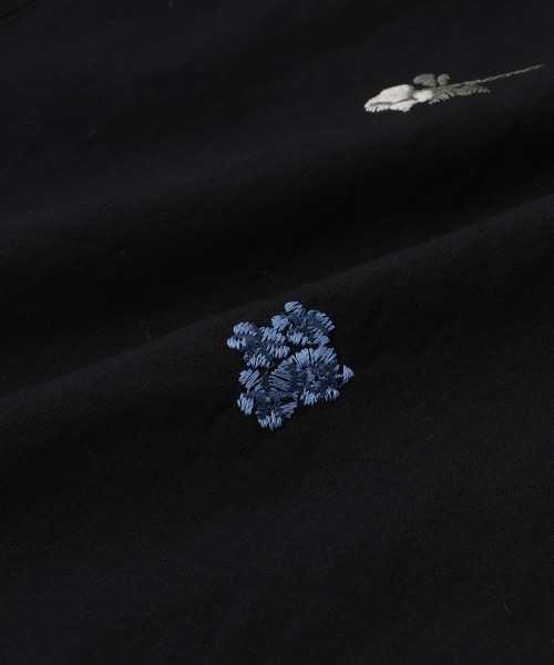 QUEENS COURT(クイーンズコート)の「カラーフラワー刺繍チュニックキャミソール(キャミソール・レディース・ホワイト系その他/ブラック系その他・M)」の8枚目の写真