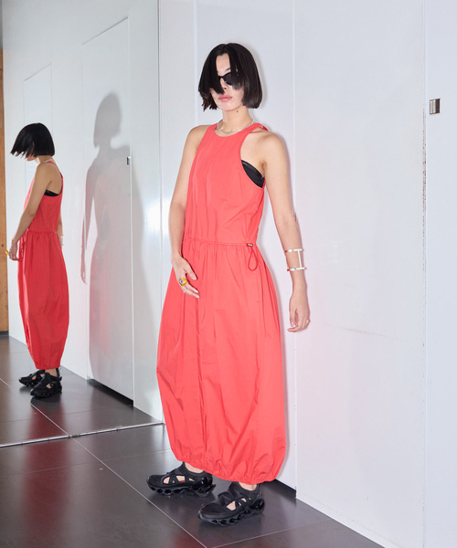 CITYSHOP(シティーショップ)の「SAYAKA DAVIS BALLON TANK DRESS WDR22-OCP:ワンピース(ワンピース・レディース・レッド・SMALL)」の2枚目の写真
