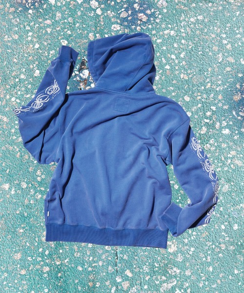 VANS(バンズ)の「ED DAVIS ジップアップフーディー / ED DAVIS ZIP UP HOODIE True Bl VN000VT07WM1(パーカー・メンズ・ブルー・LARGE/SMALL/X-LARGE/MEDIUM)」の12枚目の写真