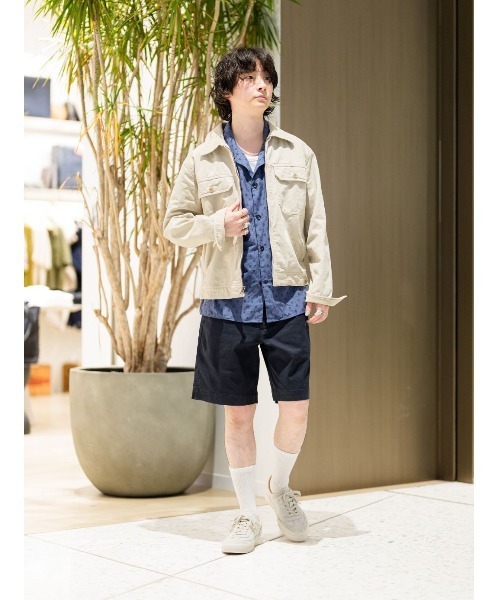Banana Republic(バナナリパブリック)の「リラックス フィット サマーウェイト コットン リゾートシャツ(シャツ/ブラウス・メンズ・ブルー/オリーブ・M/L/S/XL)」の3枚目の写真
