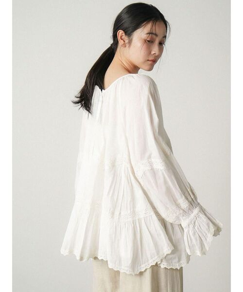 FIKA.(フィーカ)の「2way lace switching blouse(シャツ/ブラウス・レディース・ブラック/ホワイト・FREE)」の16枚目の写真