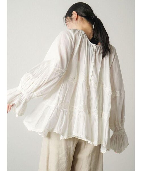 FIKA.(フィーカ)の「2way lace switching blouse(シャツ/ブラウス・レディース・ブラック/ホワイト・FREE)」の18枚目の写真