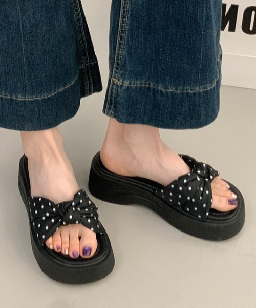 Teem Store(チームストア)の「【厚底】【ドット柄】クロスベルトサンダル 3色展開(サンダル・レディース・ブラック/ピンク/アイボリー・L/M)」の18枚目の写真