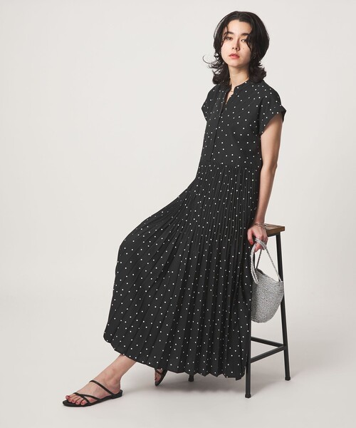 green label relaxing（グリーンレーベルリラクシング）の「【結論シリーズ】全方位映えプリーツワンピ ドット［size SHORT/TALLあり］（ワンピース・レディース・その他1・SHORT/FREE/TALL）」の4枚目の写真