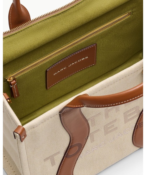 MARC JACOBS(マークジェイコブス)の「【NEW】THE WAVY CANVAS MEDIUM TOTE BAG/ウェイビー キャンバス ミディアム トートバッグ(ショルダーバッグ・レディース・ベージュ系その他・ONE SIZE)」の6枚目の写真