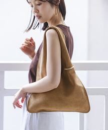 MUSE 新品・タグ付き  AULENTTI  ビットツキショルダーBAG AULENTTI ショルダーバッグ made in italy - バッグ価格