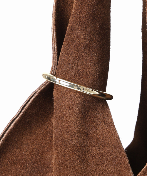 AULENTTI(オウレンティ)の「《NOBLE別注》AULENTTI/オウレンティ スウェードワンハンドルBAG(ショルダーバッグ・レディース・ベージュ/ブラウン・FREE)」の15枚目の写真