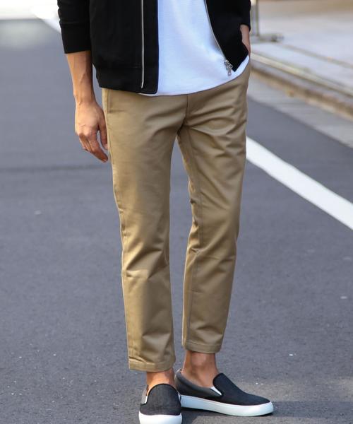 BEAUTY&YOUTH UNITED ARROWS（ビューティーアンドユースユナイテッドアローズ）の「【WEB限定】by ∴ チノ アンクル テーパードパンツ◆（チノパンツ・メンズ・ブラック/グレー/ベージュ/ネイビー・MEDIUM/LARGE/SMALL）」の3枚目の写真