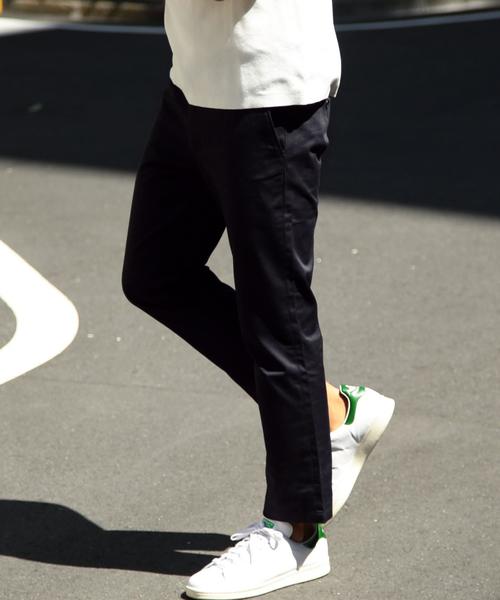 BEAUTY&YOUTH UNITED ARROWS（ビューティーアンドユースユナイテッドアローズ）の「【WEB限定】by ∴ チノ アンクル テーパードパンツ◆（チノパンツ・メンズ・ブラック/グレー/ベージュ/ネイビー・MEDIUM/LARGE/SMALL）」の4枚目の写真