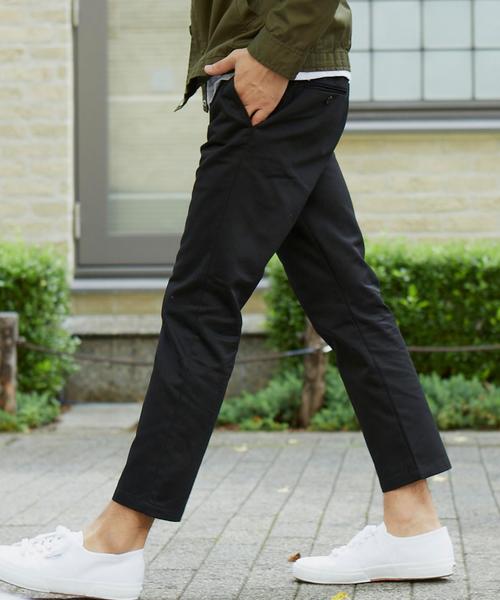 BEAUTY&YOUTH UNITED ARROWS（ビューティーアンドユースユナイテッドアローズ）の「【WEB限定】by ∴ チノ アンクル テーパードパンツ◆（チノパンツ・メンズ・ブラック/グレー/ベージュ/ネイビー・MEDIUM/LARGE/SMALL）」の2枚目の写真