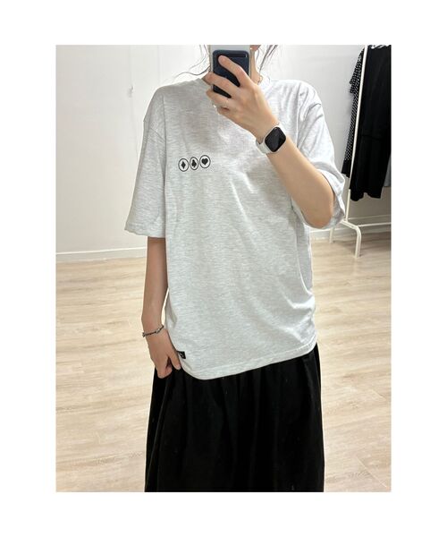 FREEMARIO（フリーマリオ）の「カジノTシャツ [メランジグレー]（Tシャツ/カットソー・レディース・ライトグレー・SMALL/MEDIUM）」の8枚目の写真
