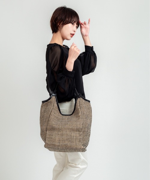 TARANGO(タランゴ)の「【TARANGO】麻ジュート×本革バッグ トートバッグ 肩掛け(かごバッグ・レディース・ブラック×ホワイト/ブラウン系その他/ブルー系その他/ナチュラル・FREE)」の15枚目の写真