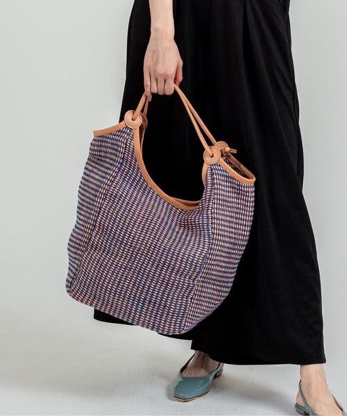 TARANGO(タランゴ)の「【TARANGO】麻ジュート×本革バッグ トートバッグ 肩掛け(かごバッグ・レディース・ブラック×ホワイト/ブラウン系その他/ブルー系その他/ナチュラル・FREE)」の20枚目の写真
