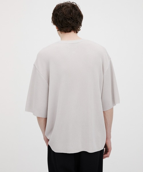 UNITED TOKYO(ユナイテッドトウキョウ)の「【MADE IN JAPAN】18Gコンパクトコットン ワッフルヘンリーTシャツ |通気性/吸水性/伸縮性/軽量性/夏服/べた付き防止(Tシャツ/カットソー・メンズ・ネイビー/ブラック/ライトグレー・1/2)」の19枚目の写真