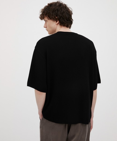 UNITED TOKYO(ユナイテッドトウキョウ)の「【MADE IN JAPAN】18Gコンパクトコットン ワッフルヘンリーTシャツ |通気性/吸水性/伸縮性/軽量性/夏服/べた付き防止(Tシャツ/カットソー・メンズ・ネイビー/ブラック/ライトグレー・1/2)」の13枚目の写真