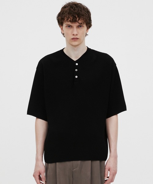 UNITED TOKYO(ユナイテッドトウキョウ)の「【MADE IN JAPAN】18Gコンパクトコットン ワッフルヘンリーTシャツ |通気性/吸水性/伸縮性/軽量性/夏服/べた付き防止(Tシャツ/カットソー・メンズ・ネイビー/ブラック/ライトグレー・1/2)」の14枚目の写真
