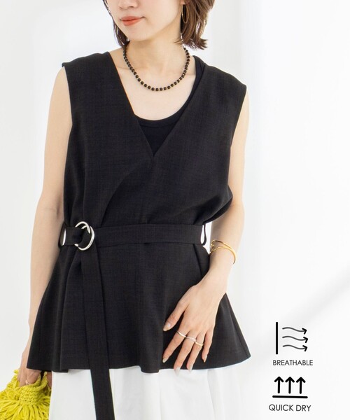 NOLLEY’S(ノーリーズ)の「《セットアップ対応》【BECシリーズ】ウォッシャブルリネンライクベルテッドノースリーブブラウス(ベスト・レディース・ベージュ/ブラック・38)」の1枚目の写真