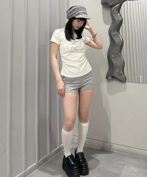 Never mind the XU / Chikashitsu+(ネバーマインド ザ エックスユー / チカシツプラス)の「【nmtc+】Bijou Halter Layered Tee / 【エヌエムティーシープラス】ビジューホルターレイヤードTシャツ(Tシャツ/カットソー・レディース・グレー/チャコール/ホワイト・ONE SIZE)」の11枚目の写真