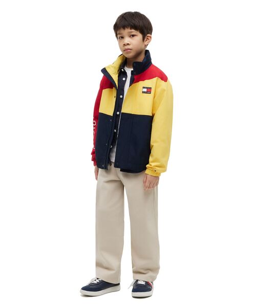 TOMMY HILFIGER(トミーヒルフィガー)の「BOYS レガッタカラーブロックジャケット(ナイロンジャケット・キッズ・マルチ・130cm/160cm/140cm/150cm)」の2枚目の写真