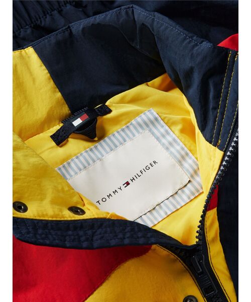 TOMMY HILFIGER(トミーヒルフィガー)の「BOYS レガッタカラーブロックジャケット(ナイロンジャケット・キッズ・マルチ・130cm/160cm/140cm/150cm)」の8枚目の写真