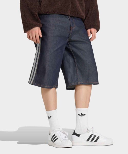 adidas(アディダス)の「ファイヤーバード アディカラー ジョーツ ミッドライズ ストレートレッグ / ハーフパンツ / アディダスオリジナルス adidas Originals(デニムパンツ・メンズ・ブルー・35inch/34inch/32inch/30inch/28inch/38inch/37inch/36inch)」の1枚目の写真
