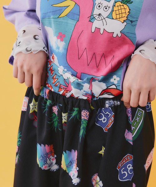 ScoLar(スカラー)の「462004:仲宗根泉(HY)コラボ アメリカン風ポップ総柄パンツ(その他パンツ・レディース・ブラック/ブルー・M)」の17枚目の写真