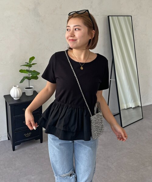 prose verse（プロズヴェール）の「【MOMO】裾フリルドッキングペプラムTシャツ（Tシャツ/カットソー・レディース・オフホワイト/ブラック系その他/ブラック・LARGE/MEDIUM）」の3枚目の写真